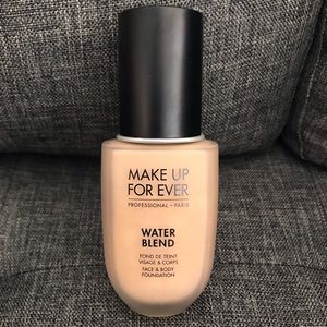 COPY - Make Up For Ever Water Blend Foundation Y3…